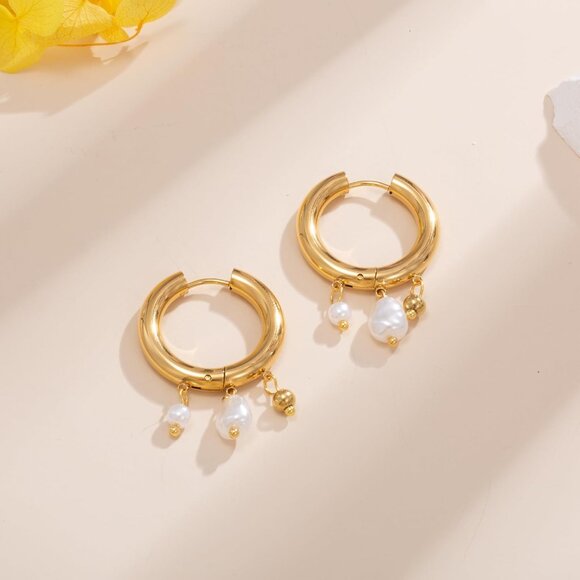 Trendy Gold Hoop Earrings for Women, Small Huggie Style, Heart Drop Dangle, 18K - Picture 5 of 8